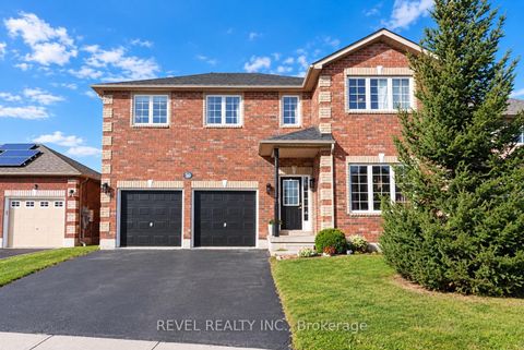 Photo 1 at 30 Sun King Crescent, Shore, Barrie