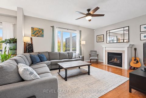 Photo 10 at 30 Sun King Crescent, Shore, Barrie