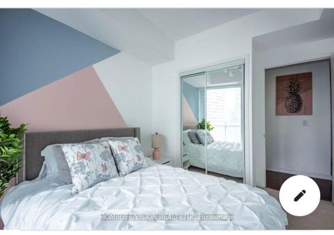 Photo 6 at 1601 - 14 York Street W, Waterfront Communities C1, Toronto