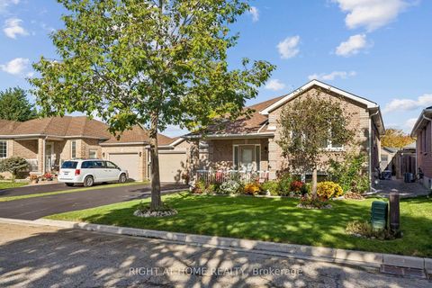 Photo 2 at 12 Player Drive, East Bayfield, Barrie