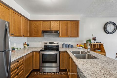 Photo 12 at 12 Player Drive, East Bayfield, Barrie