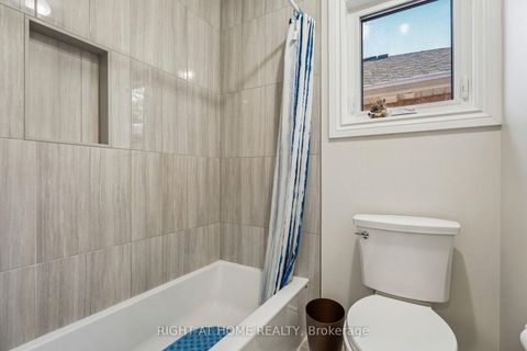 Photo 26 at 12 Player Drive, East Bayfield, Barrie