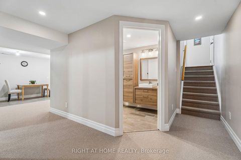 Photo 28 at 12 Player Drive, East Bayfield, Barrie