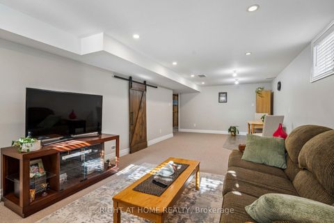 Photo 32 at 12 Player Drive, East Bayfield, Barrie