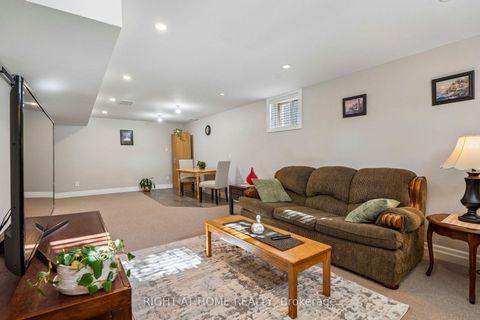 Photo 33 at 12 Player Drive, East Bayfield, Barrie