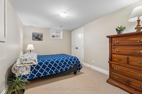 Photo 36 at 12 Player Drive, East Bayfield, Barrie