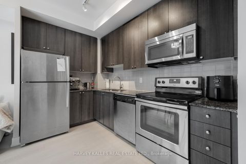 Photo 3 at 202 - 68 Merton Street, Mount Pleasant West, Toronto