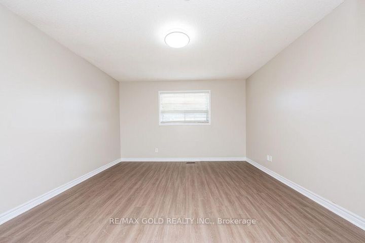 Photo 23 at 7283 Sigsbee Drive, Malton, Mississauga