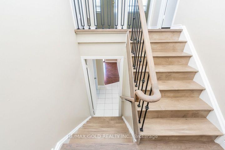 Photo 25 at 7283 Sigsbee Drive, Malton, Mississauga