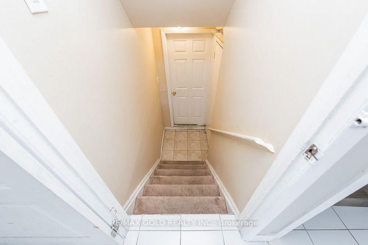 Photo 28 at 7283 Sigsbee Drive, Malton, Mississauga