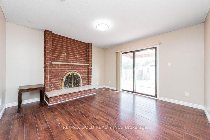 Photo 33 at 7283 Sigsbee Drive, Malton, Mississauga