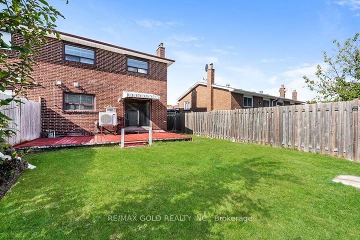 Photo 41 at 7283 Sigsbee Drive, Malton, Mississauga