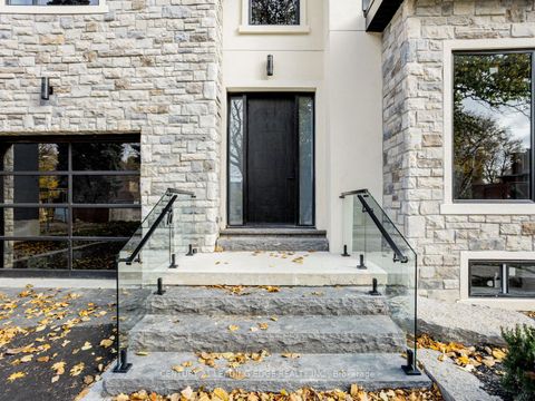Photo 2 at 19 DONALDA Crescent, Malvern West, Toronto