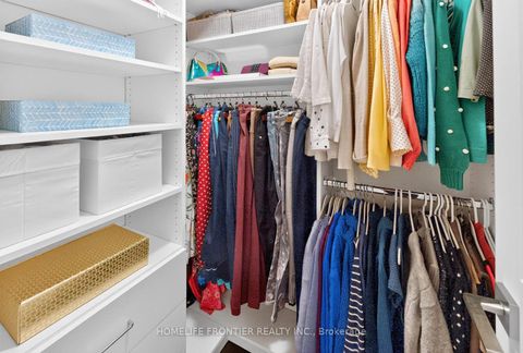 Photo 12 at 706 - 2 Old Mill Drive, Swansea, Toronto