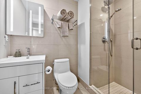 Photo 13 at 706 - 2 Old Mill Drive, Swansea, Toronto
