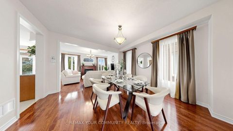 Photo 2 at 6 Homerton Avenue, Oak Ridges, Richmond Hill