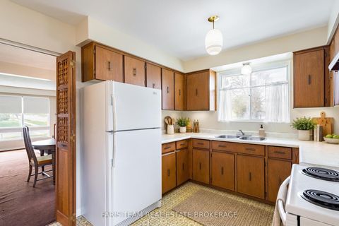 Photo 3 at 58 Steel Street, Grove East, Barrie