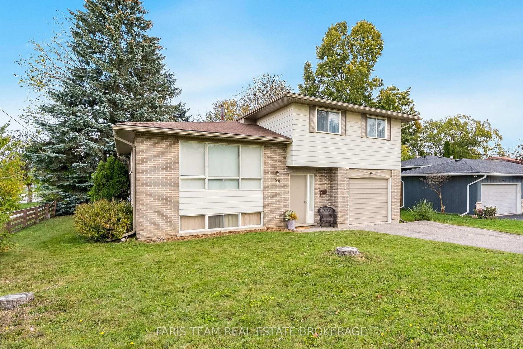 58 Steel Street, Grove East, Barrie photo number 2