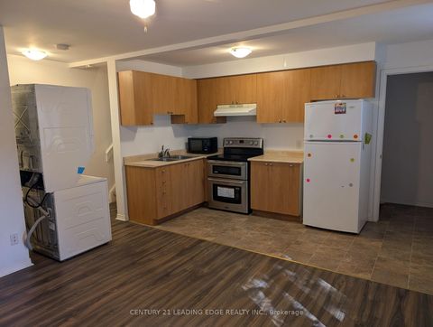 Photo 5 at 3 - 736 Kingston Road, Danforth, Toronto