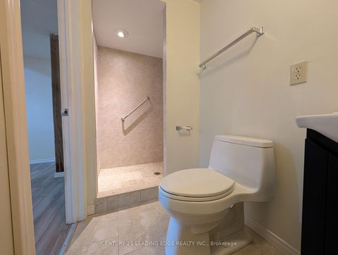 Photo 13 at 3 - 736 Kingston Road, Danforth, Toronto