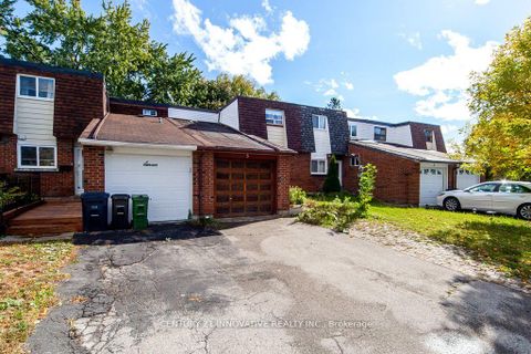 Photo 1 at 5 Wiggens Court, Malvern, Toronto