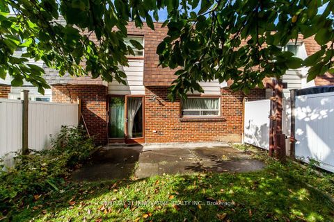 Photo 6 at 5 Wiggens Court, Malvern, Toronto