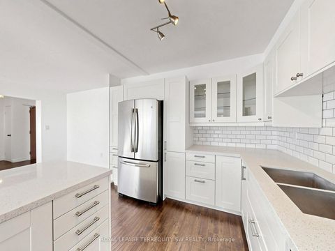 Photo 6 at 2301 - 360 Ridelle Ave Avenue, Belgravia, Toronto