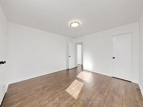 Photo 10 at 2301 - 360 Ridelle Ave Avenue, Belgravia, Toronto