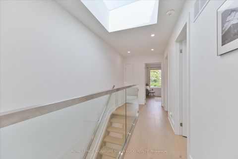 Photo 16 at 7A Everett Crescent, Lumsden, Toronto