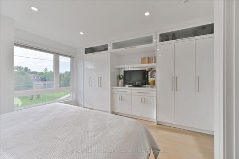 Photo 20 at 7A Everett Crescent, Lumsden, Toronto