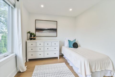Photo 23 at 7A Everett Crescent, Lumsden, Toronto