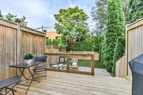 Photo 29 at 7A Everett Crescent, Lumsden, Toronto