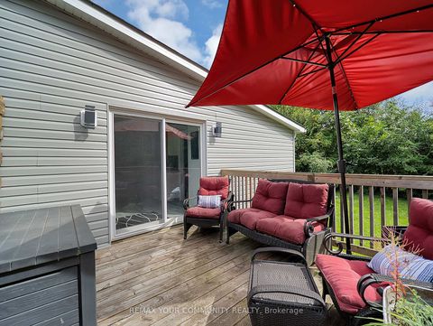 Photo 9 at 18 Isle Vista Drive, Virginia, Georgina
