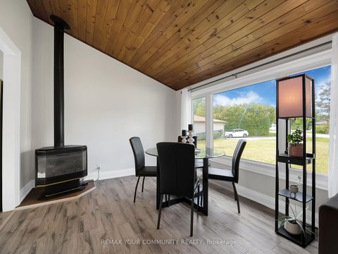 Photo 14 at 18 Isle Vista Drive, Virginia, Georgina