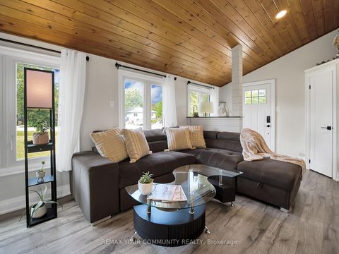 Photo 15 at 18 Isle Vista Drive, Virginia, Georgina