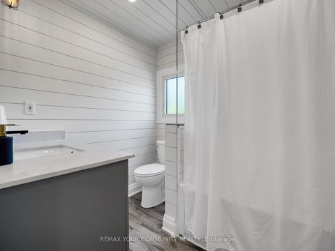 Photo 27 at 18 Isle Vista Drive, Virginia, Georgina