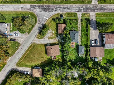 Photo 32 at 18 Isle Vista Drive, Virginia, Georgina