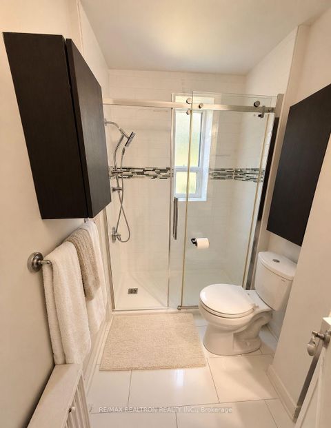 Photo 8 at 106 - 2 Ridelle Avenue, Forest Hill North, Toronto