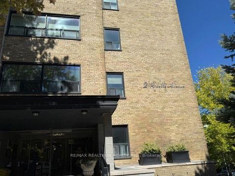 Photo 10 at 106 - 2 Ridelle Avenue, Forest Hill North, Toronto