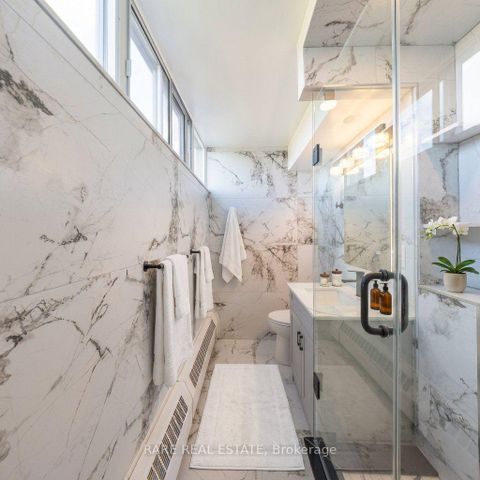 Photo 4 at 914 - 60 Pavane Linkway, Flemingdon Park, Toronto
