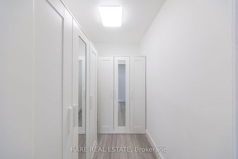 Photo 14 at 914 - 60 Pavane Linkway, Flemingdon Park, Toronto