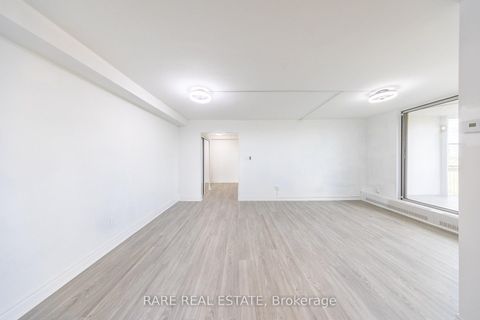 Photo 22 at 914 - 60 Pavane Linkway, Flemingdon Park, Toronto