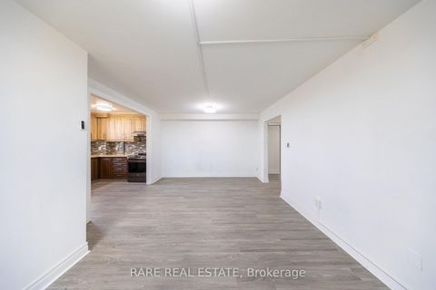 Photo 23 at 914 - 60 Pavane Linkway, Flemingdon Park, Toronto