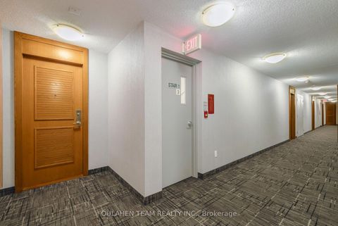 Photo 6 at 304 - 219 Fort York Boulevard, Niagara, Toronto