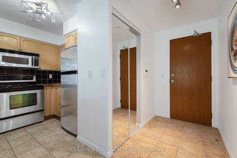 Photo 7 at 304 - 219 Fort York Boulevard, Niagara, Toronto
