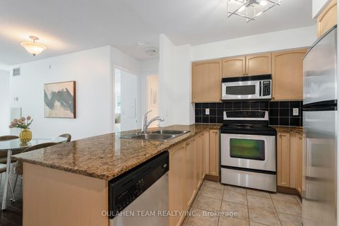 Photo 9 at 304 - 219 Fort York Boulevard, Niagara, Toronto