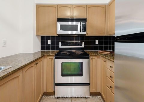 Photo 10 at 304 - 219 Fort York Boulevard, Niagara, Toronto