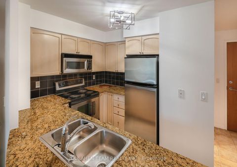 Photo 12 at 304 - 219 Fort York Boulevard, Niagara, Toronto