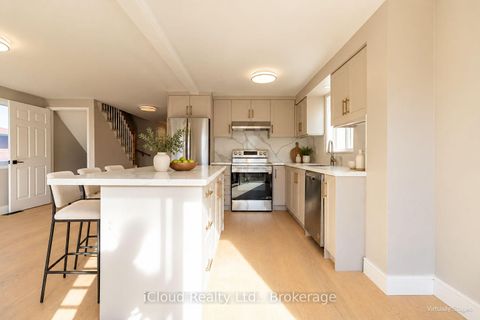 Photo 12 at 184 Madelaine Drive, Painswick South, Barrie