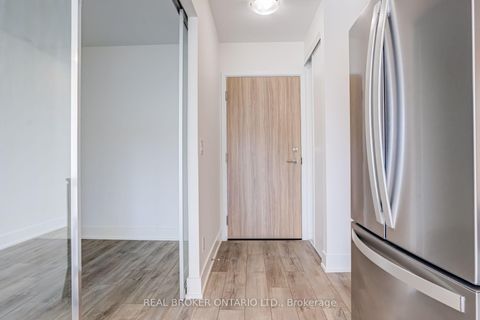 Photo 11 at 208 - 11 Maryport Avenue, CFB, Toronto
